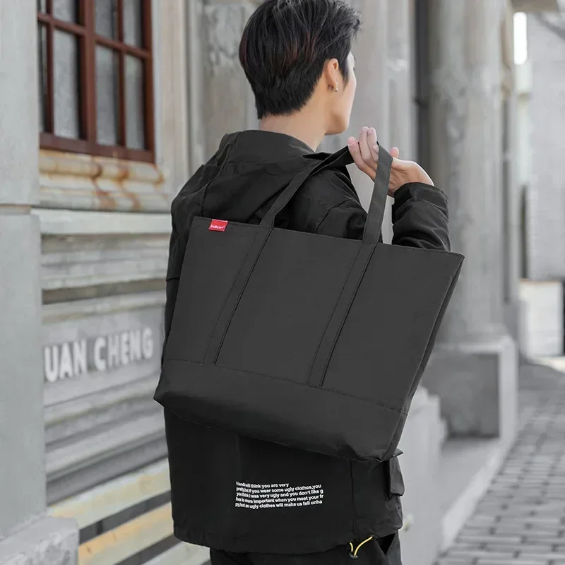 حقائب يد رجالية على الطراز الي - مراجعة Tote Bag Beach وسعره
