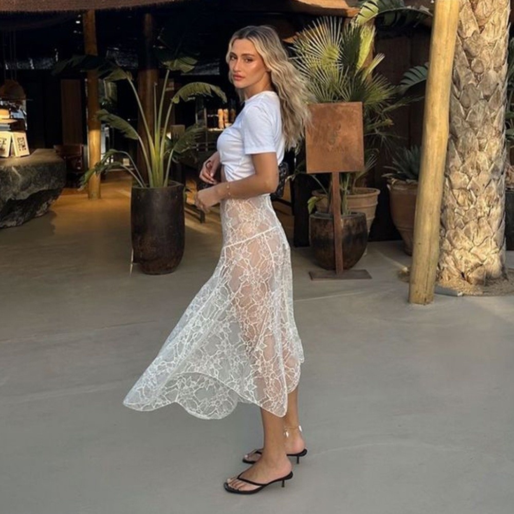 فستان شاطئ من الدانتيل بلون مو - مراجعة Midi Skirt Floral وسعره