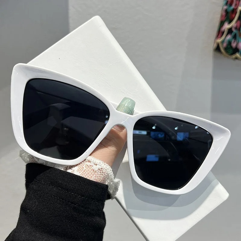 نظارات شمسية عصرية بتصميم عين  - مراجعة Sunglasses Cat Eye وسعره